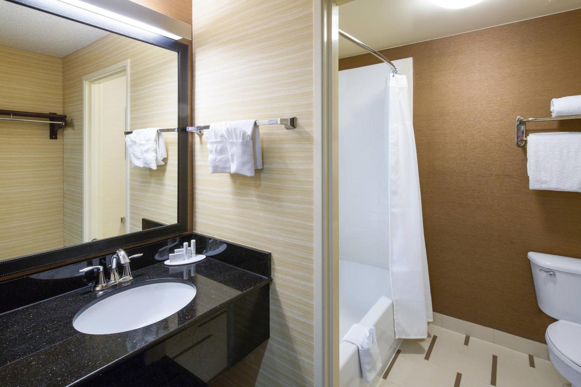Fairfield Inn & Suites By Marriott San Antonio Airport/North Star Mall Экстерьер фото