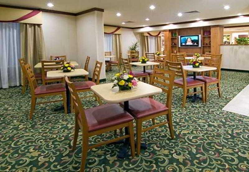 Fairfield Inn & Suites By Marriott San Antonio Airport/North Star Mall Ресторан фото